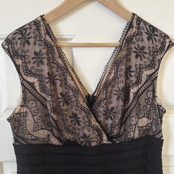 Pleated Bodycon Dress Lace VNeck Mesh Cocktail Size 14 Black Dark Romantic Party - Picture 3 of 13